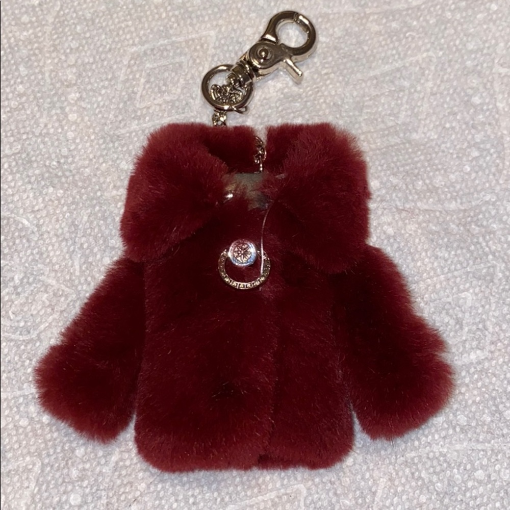 NWT "Fur Coat" Keyholder